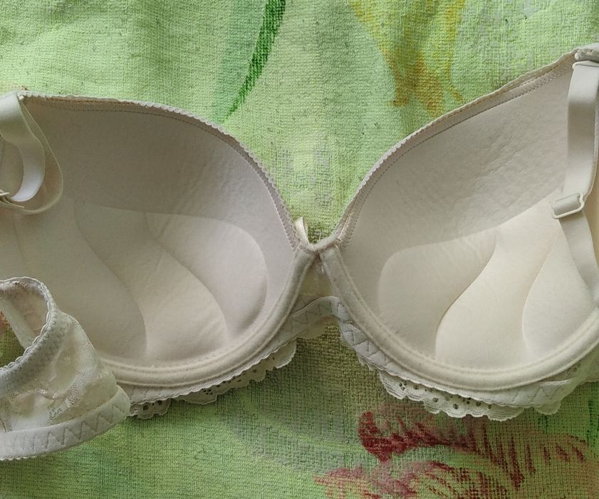 Продам бюстгальтер