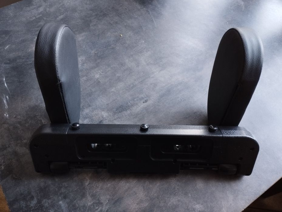 Zagłówek dla dziecka do auta