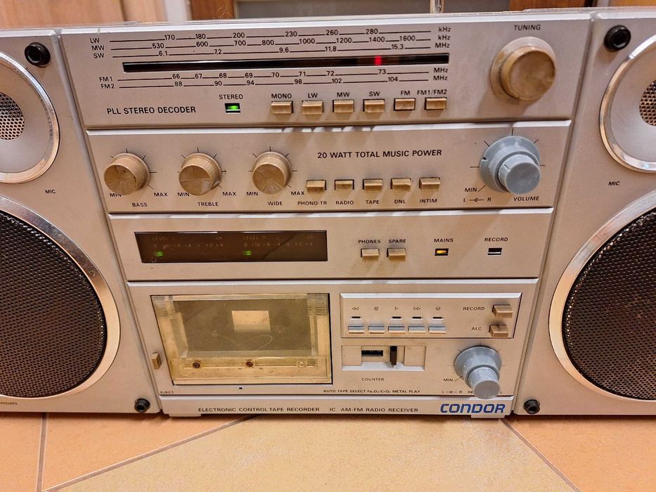 Condor RM820S radiomagnetofon