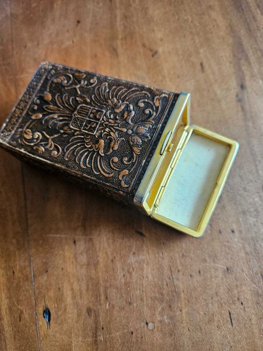 Caixa cigarros antiga