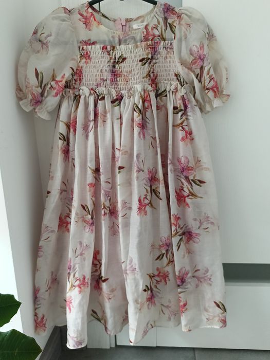 Святкова подовжена сукня Next з ліліями, 116 розмір
