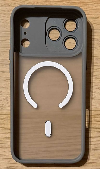 Etui iPhone 17 Pro Max MagSafe z osłoną aparatu półprzezroczyste szare
