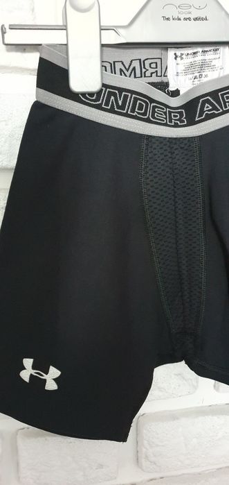 Bokserki termoaktywne Under Armour r.122-134