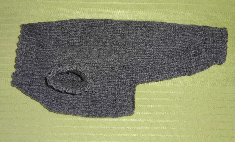 Вязаный комбинезон для  собачек