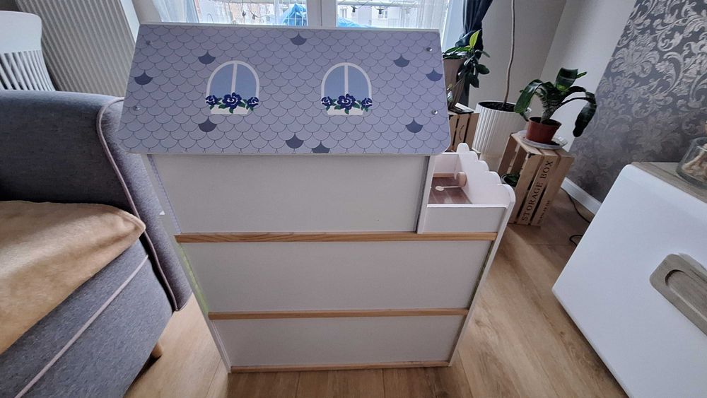 Domek piętrowy z akcesoriami