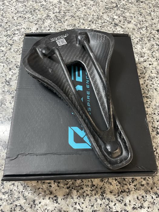 Karbonowe siodełko Ryet Aircode 3D