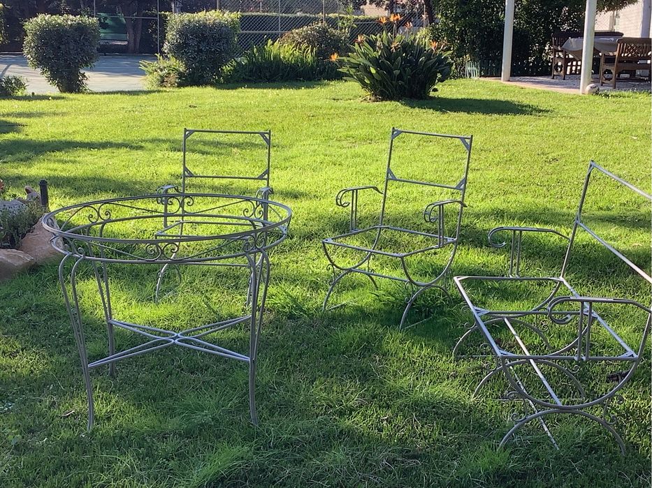 Conjunto de jardim vintage em ferro trabalhado