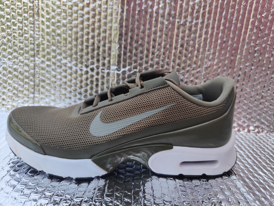 Nike Air Max Jewel Verdes (Novos / Originais)

Qualquer dúvida, é só enviar mensagem!