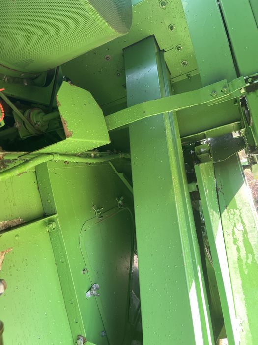 Комбайн John Deere 952