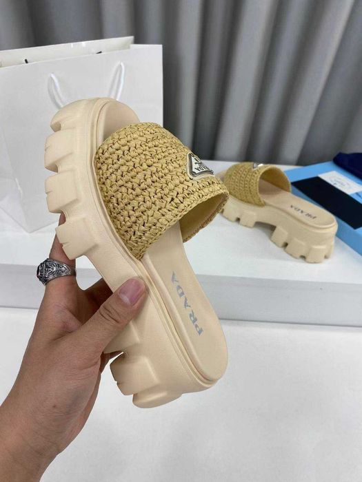 Buty, sandaly klapki, skora 080204