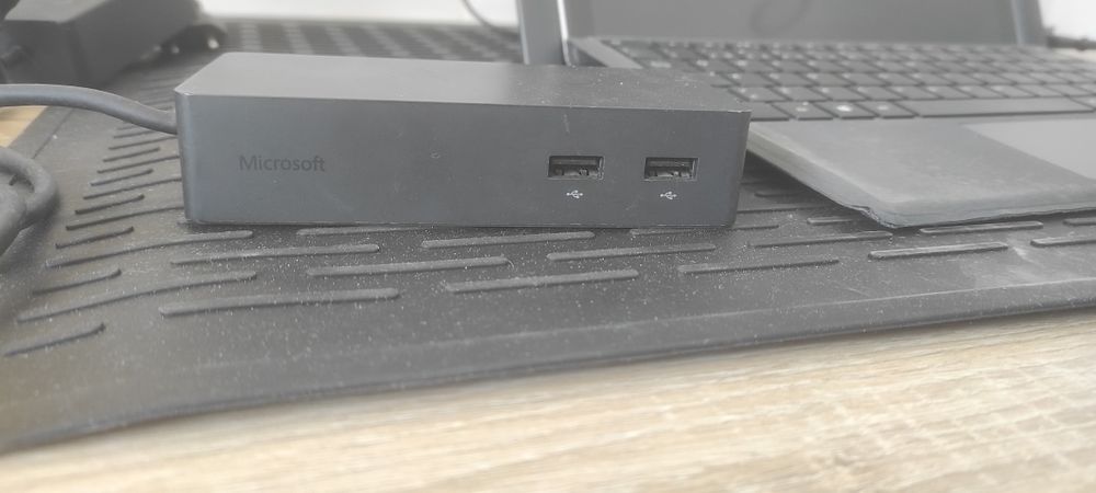 Surface pro 4 i5 8gb 256GB