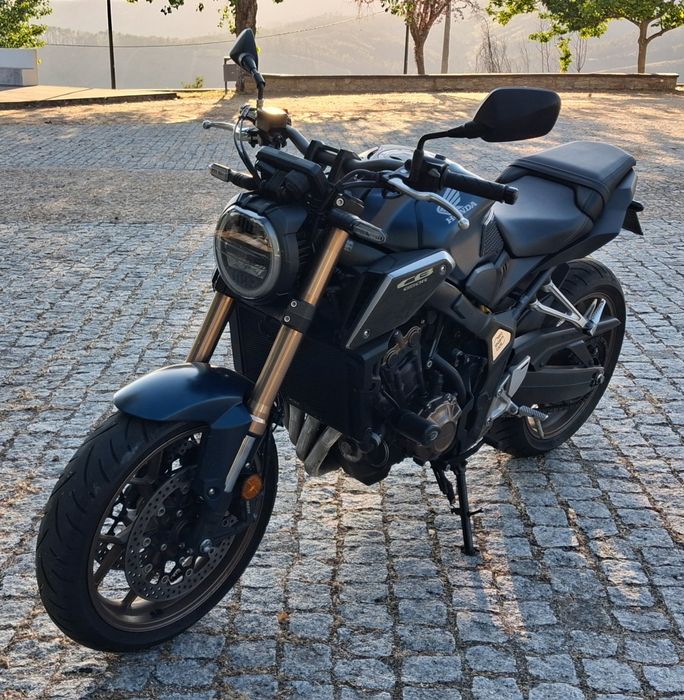 Honda CB 650R Neo Sports Café  95cv
