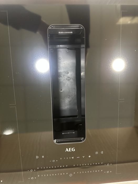 Нова індукційна варильна посерхня AEG CCE84751CB з витяжкою(Німеччина)
