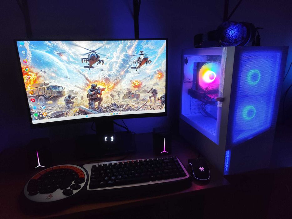 Gamingowy komputer czarny/biały. M.2 NVMe, dysk 2TB RX580 8GB, 64GB RAM, 10 rdzeni+akcesoria