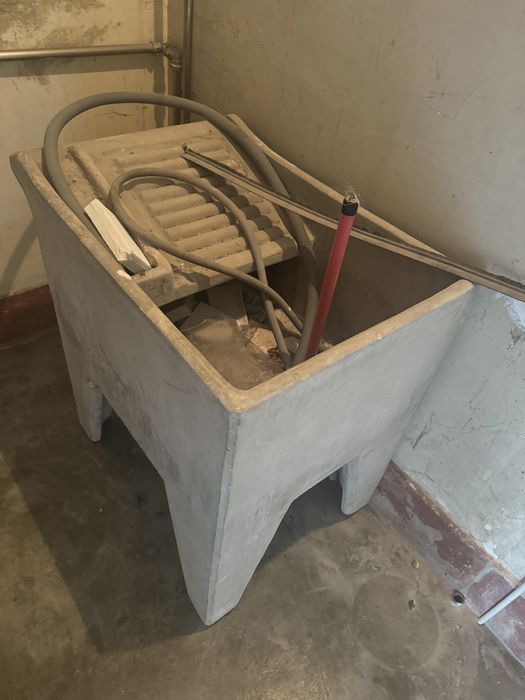Tanque de para lavar roupa à mão