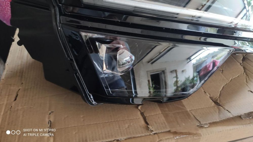 farol direito Skoda Karoq full Led