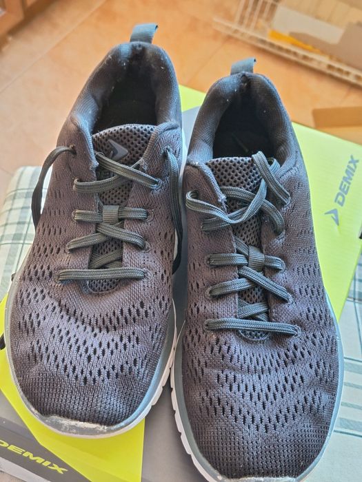 Кроссовки для девочки