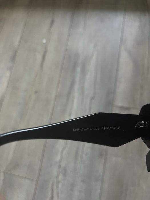 Okulary przeciwsloneczne prada
