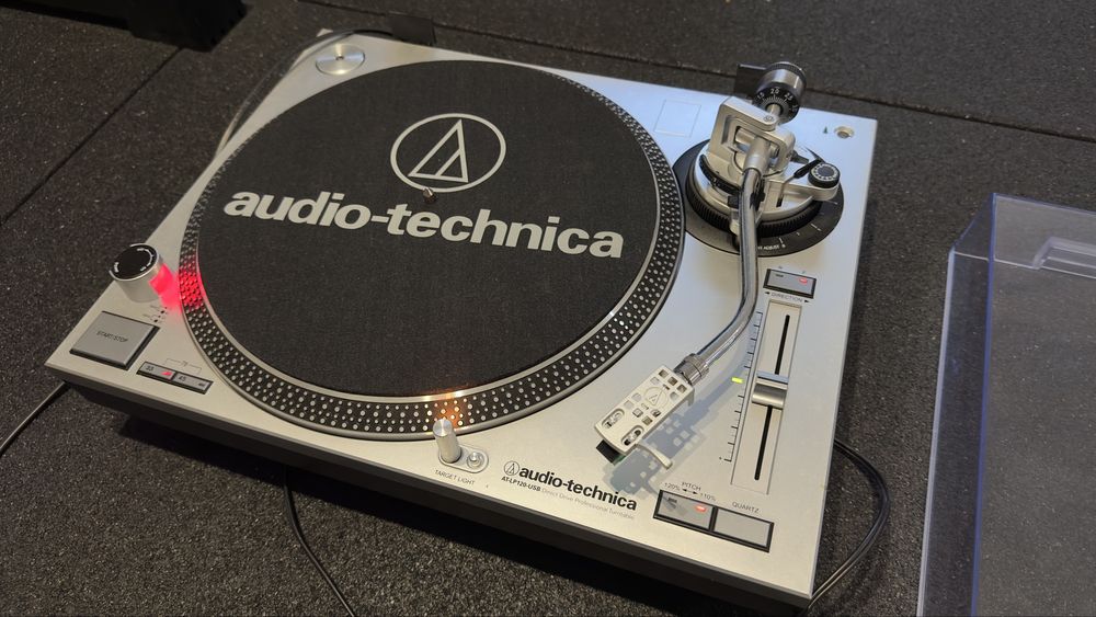 Gira Discos Audio-Technica AT-LP120 usb