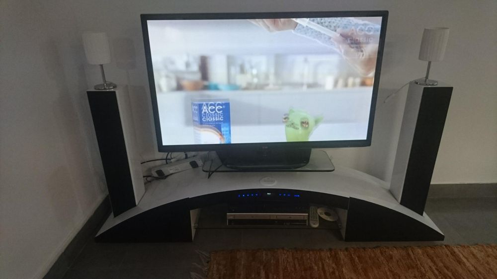 Iphone iPod Apple komplet tv + zestaw nagłośnienia