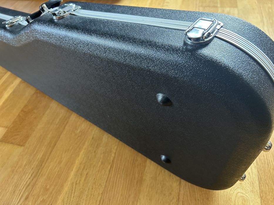 Estojo rigido para guitarra Stratocaster