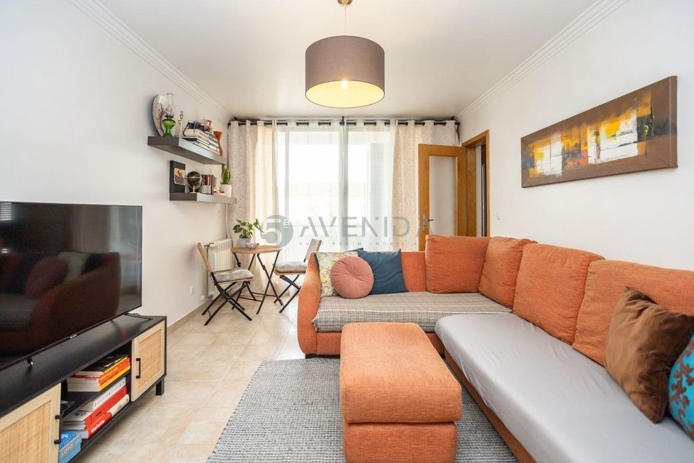 T2 Duplex c/ Terraço, Varanda e Garagem Box – Baixa da Banheira