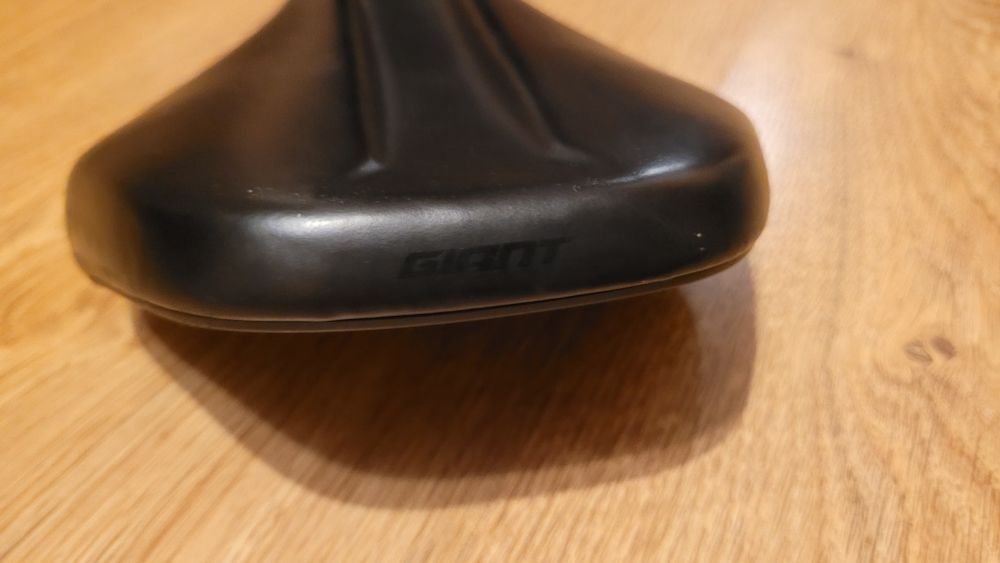 Siodelko z roweru giant roam 1