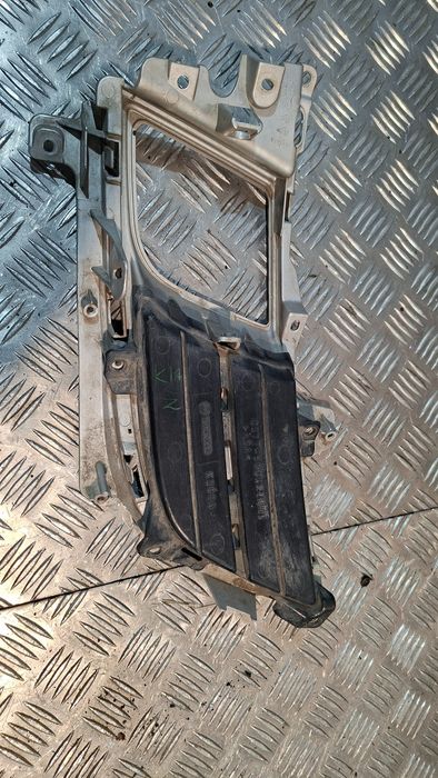 Ramka Kratka Halogenu Prawy Przód Mazda 6 Gh