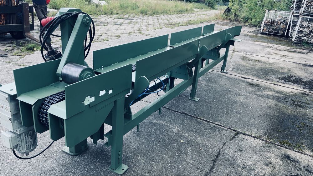 Podajnik centrujacy do wielopily  centrownik