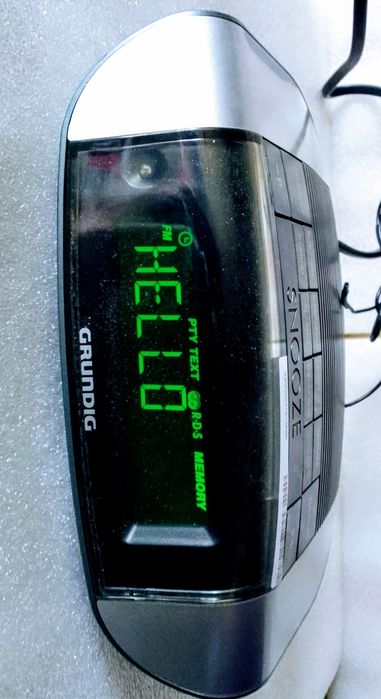 Радиочасы GRUNDIG Sonoclock 660. GERMANY.: 950 грн