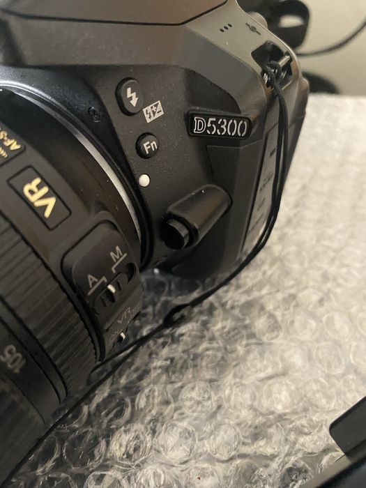 Reflex DSLR Nikon D5300 + Af-S Nikkor 18-105mm 1:3,5-5,6 VR