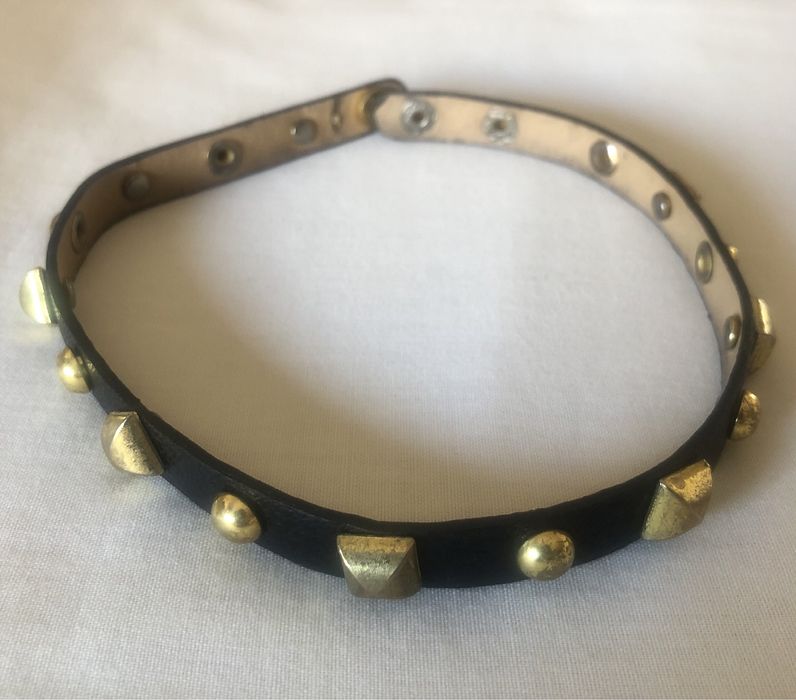 Vários colares, vários tamanhos, feitios e cores