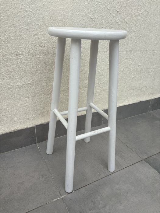 4 bancos madeira pintados de branco