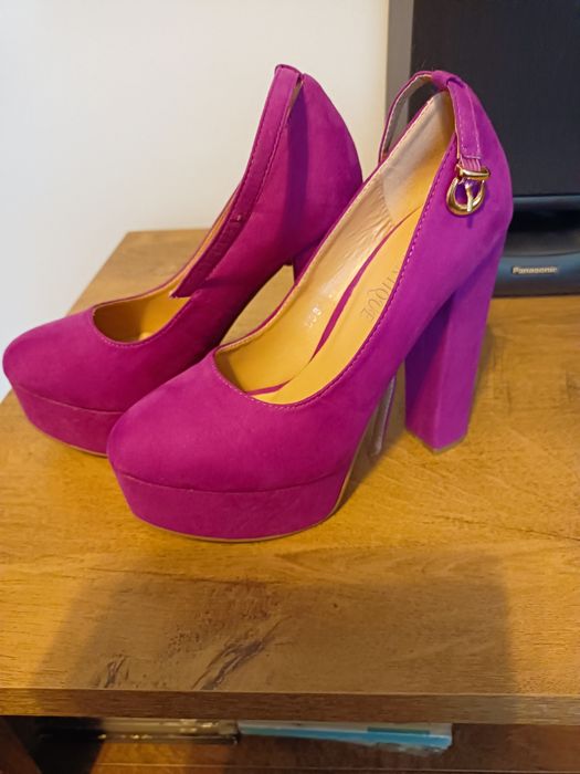 Buty na wysokim obcasie