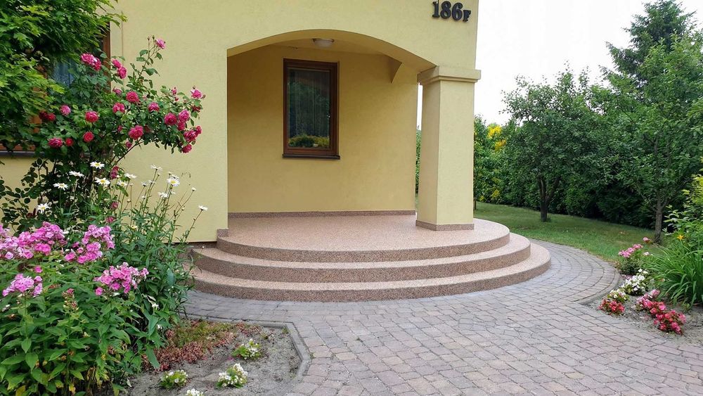 Remont naprawa tarasu schodów izolacja kamienny dywan płytki