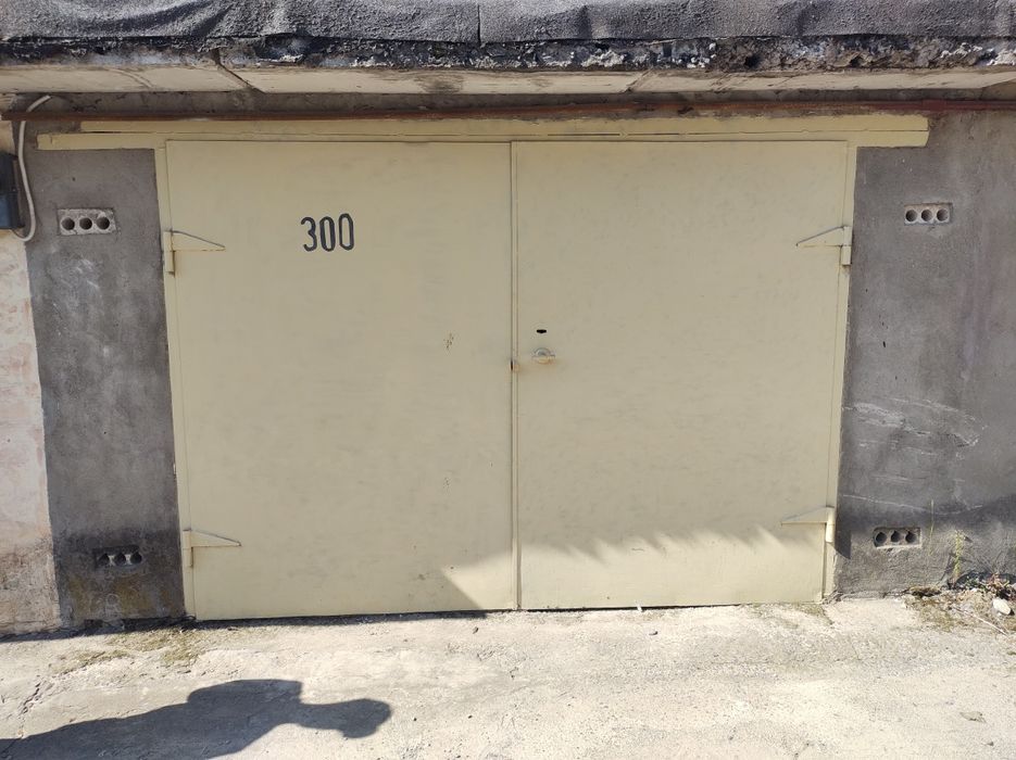 Продам Гараж в Кам'янець-Подільському