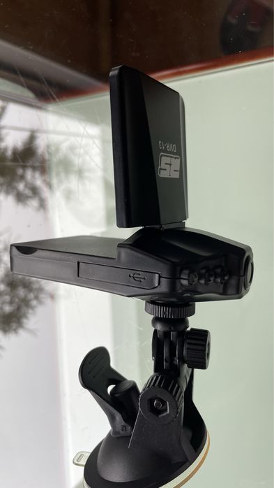 автомобільний відеореєстратор RS DVR -13