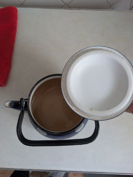 Продам посуду в хорошем состоянии