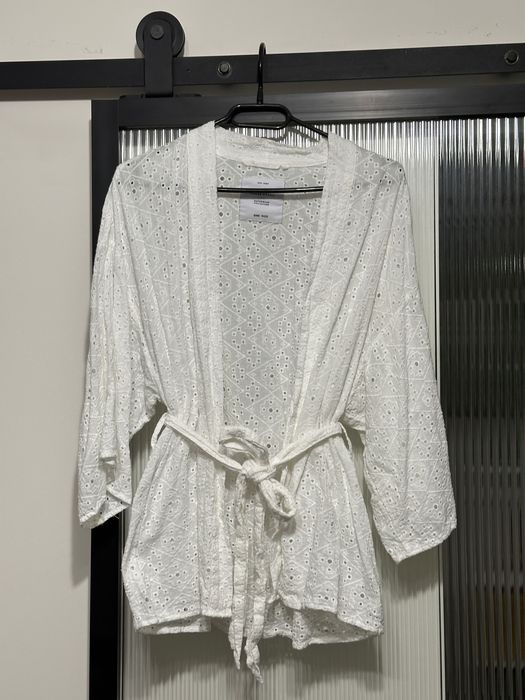 Białe kimono z haftem 100% bawełna