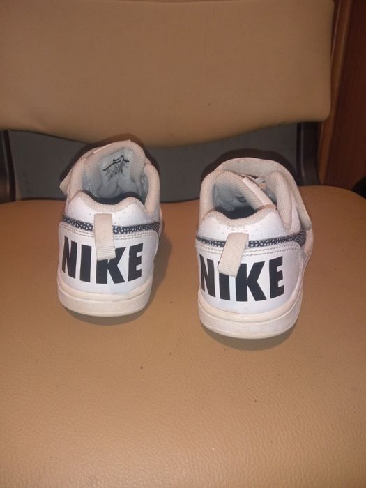 Dziecięce adidasy Nike roz 32