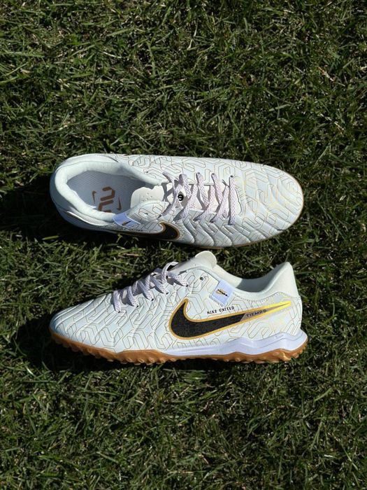 Сороконіжки Nike Tiempo| Футбольне взуття|Сороконіжки