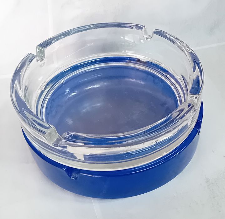 2 cinzeiros em vidro