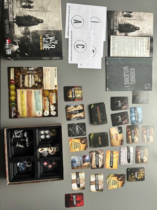 Gra planszowa this war of mine + 2 dodatki + gratis