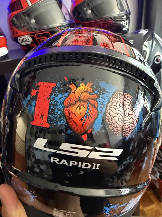 Capacete NOVO 99€ M,L,XL esse preço só esta semana