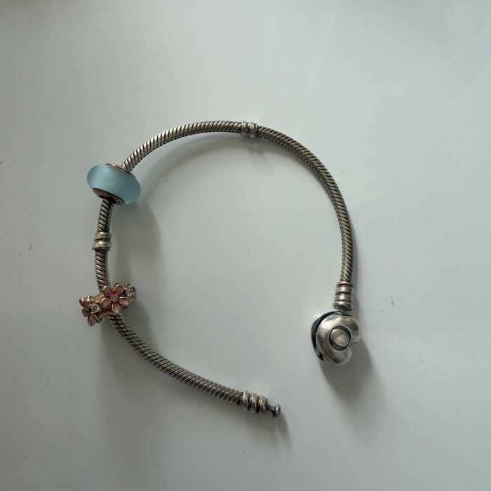 Продам браслет Pandora