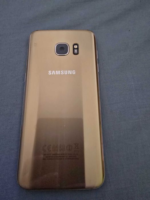 Samsung S7 edge dourado