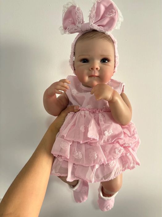 Boneca bebe reborn com corpo em vinil
