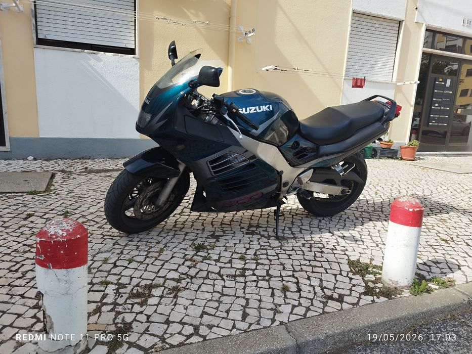 Moto Suzuki rf 900