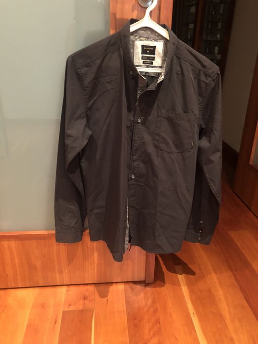 Camisa preta QuikSilver 16 anos