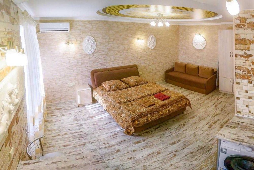 Квартира в центрі однокімнатна з ремонтом без посередників.